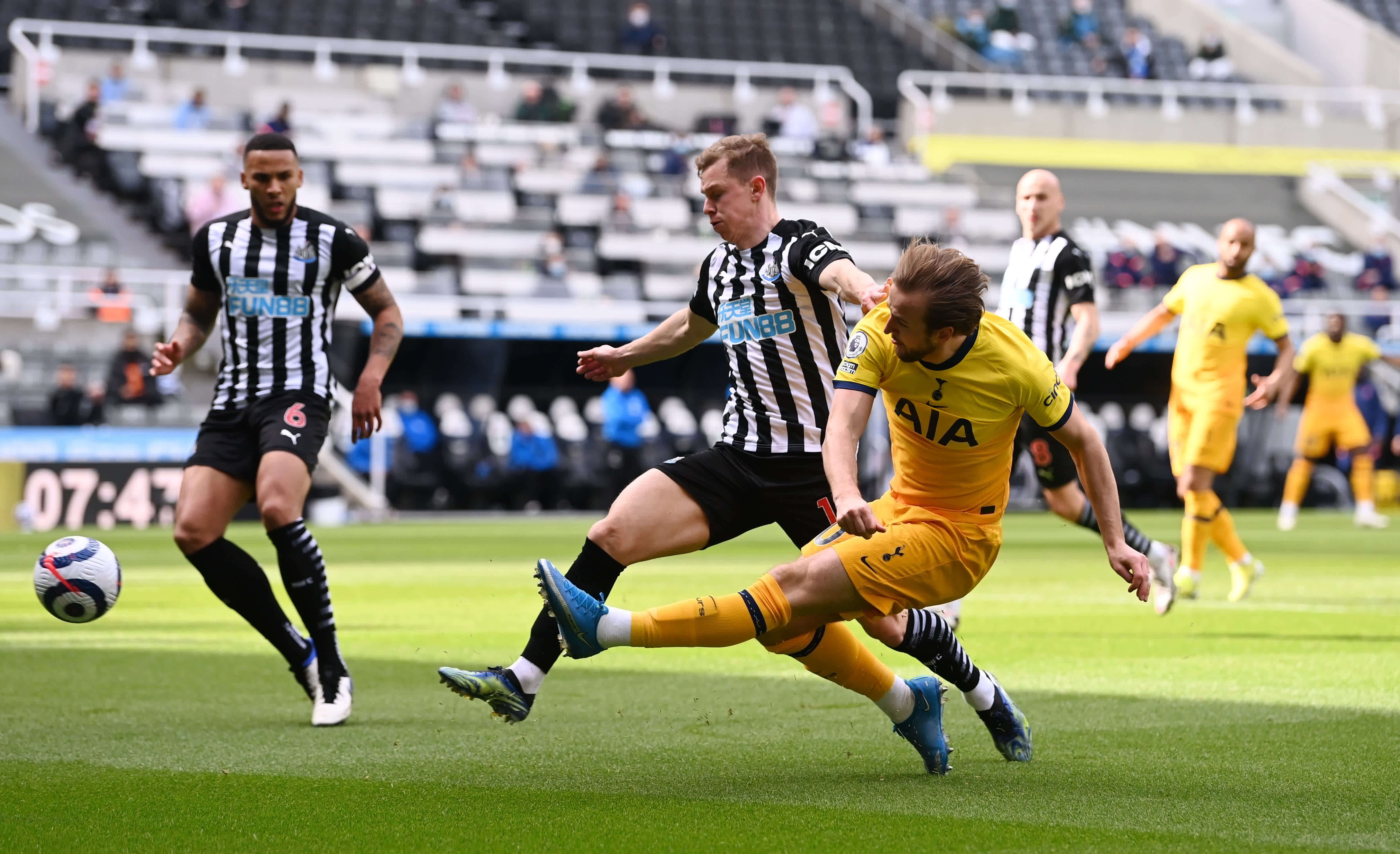 薪球员以降 薪球员以降